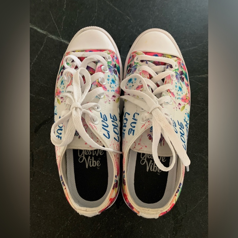 YES WE VIBE | Pair of “Live Love Laugh” Sneakers | Sz 8.5